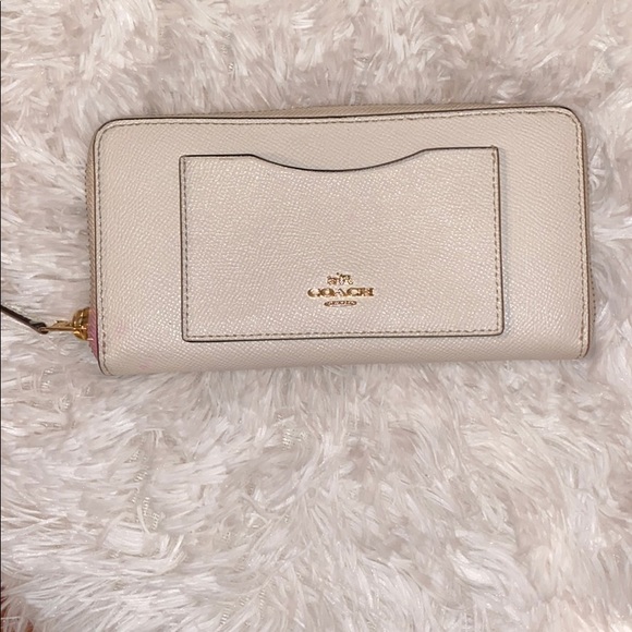 white coach wallet